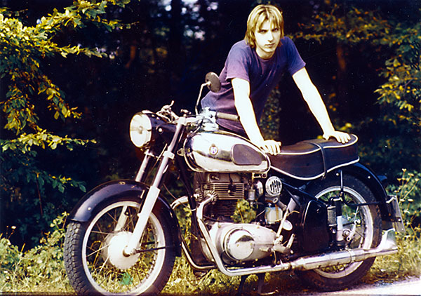 Horex 400 Nr.2 Horex Regina mit schlecht gelauntem fahrer