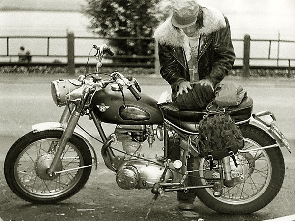 Horex Regina mit Zylinderkopf-Dichtungsschaden